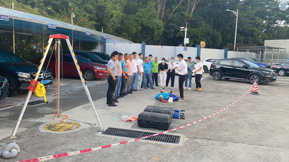 腾博会组织有限空间作业应急演练